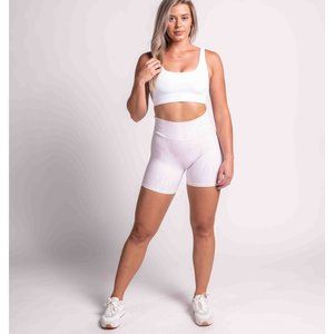 P'tula Peak Short : 6" Color Lavender